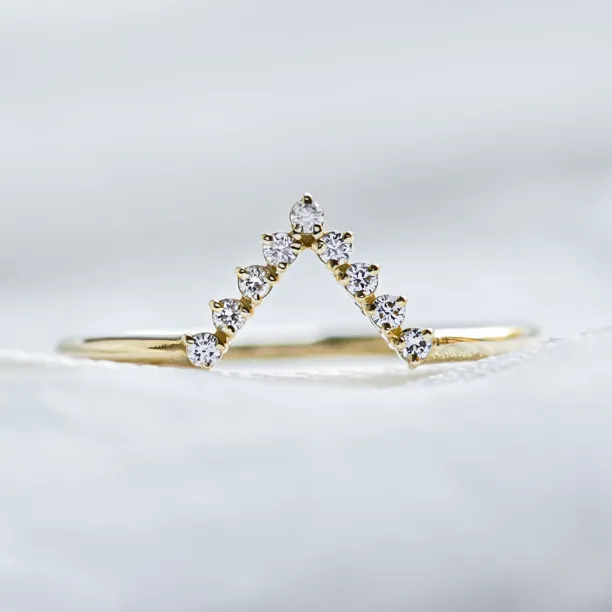Curved diamond wedding ring REGGIO Image