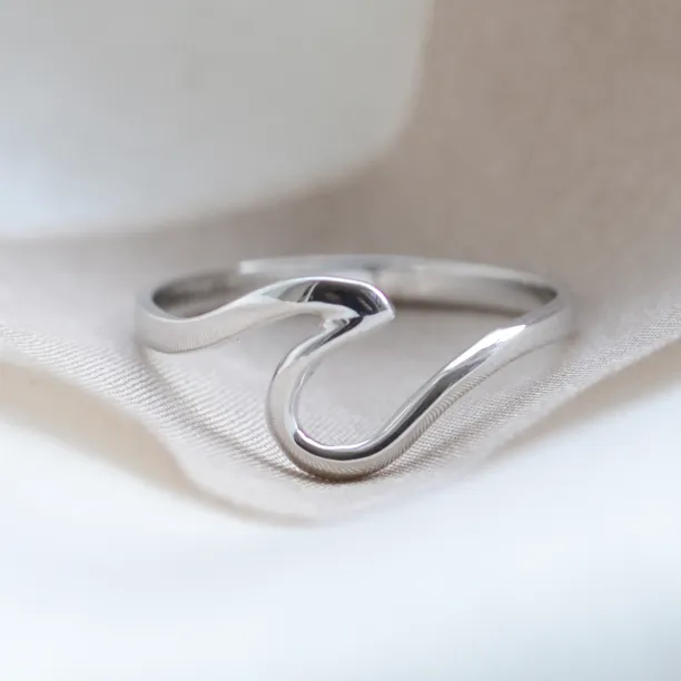 Minimalist gold wave ring WAVE Image