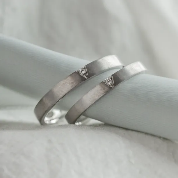 Matte diamond wedding rings LUCA Image