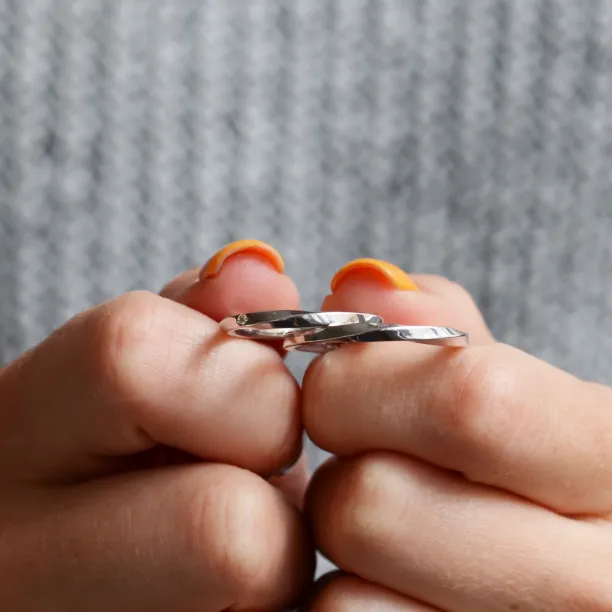 Elegant twisted wedding rings with diamond TWIST Image
