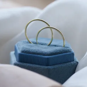 Gold hoop earrings MOZZA Thumbnail