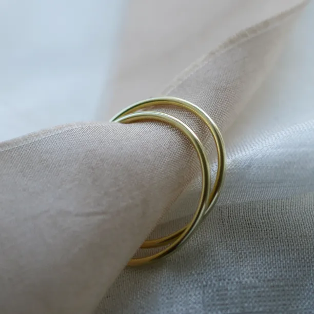 Gold hoop earrings MOZZA Image
