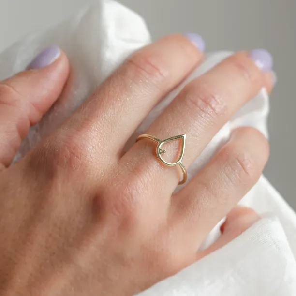 Gold minimalistic teardrop ring with diamond DAYSI Image