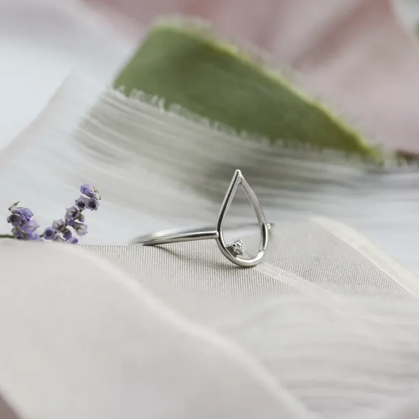 Gold minimalistic teardrop ring with diamond DAYSI Image