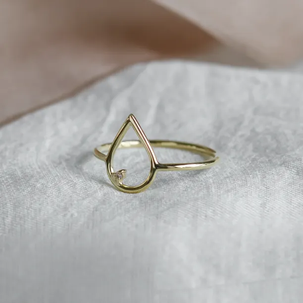 Gold minimalistic teardrop ring with diamond DAYSI Image