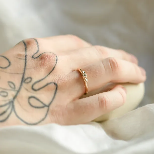 ROSNI gold diamond engagement ring Image