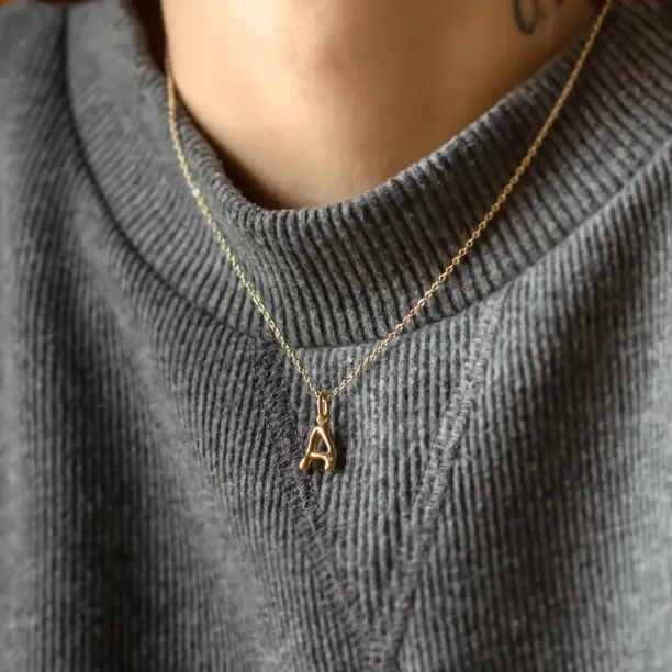 Gold letter pendant with diamond JEAN Image