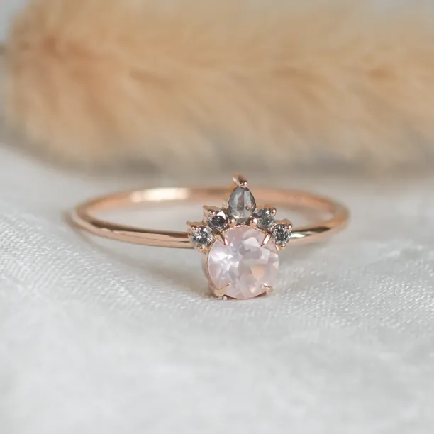 Romantic ring with morganite and salt and pepper diamonds DAPHNE Image