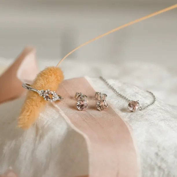 Morganite in gold earrings PENELOPE Image