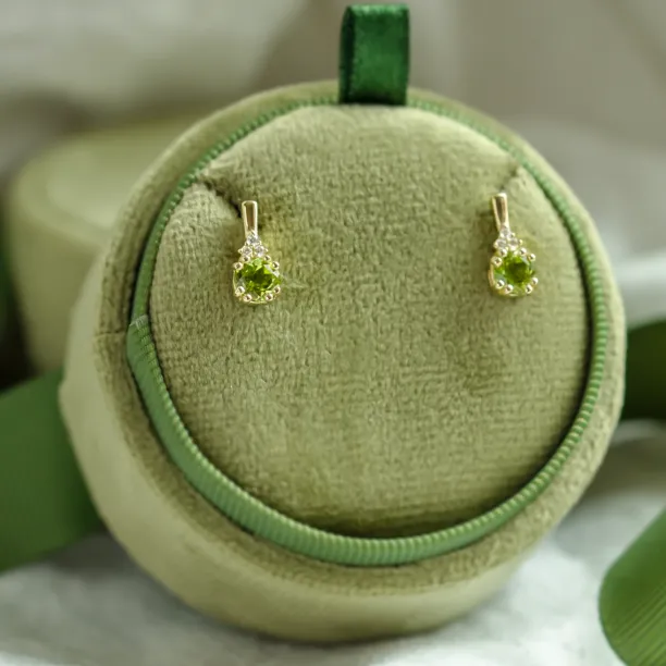 Peridot and diamond gold earrings VERDE Image