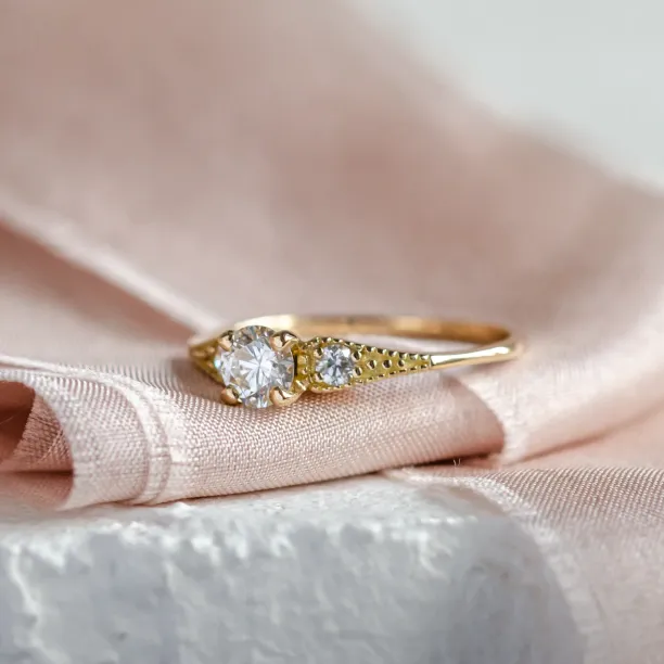 Gold vintage lab-grown diamond ring ORSINI Image