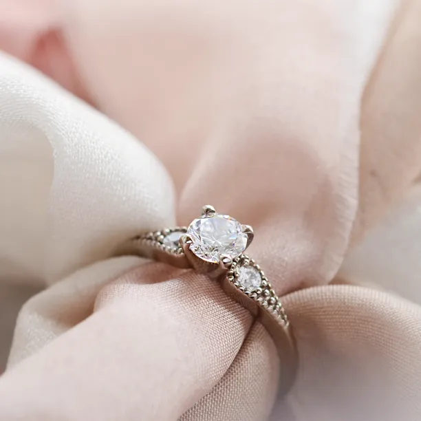 Gold vintage lab-grown diamond ring ORSINI Image