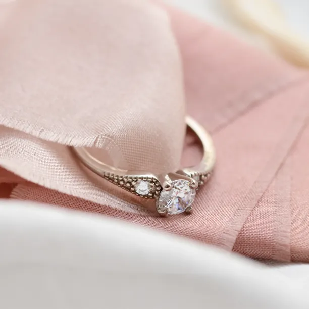 Gold vintage lab-grown diamond ring ORSINI Image