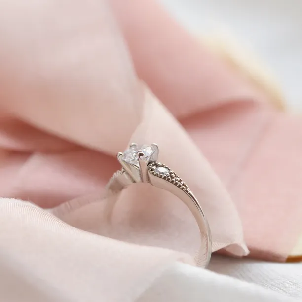 Gold vintage lab-grown diamond ring ORSINI Image