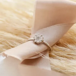 GRAC gold diamond flower shape ring Thumbnail