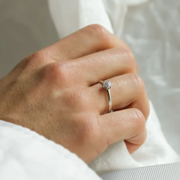 Romantic engagement ring full of moissanites CAMILLIA Image