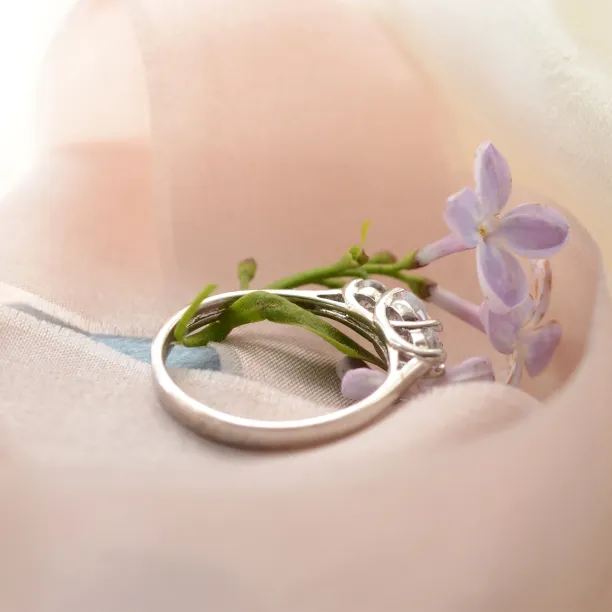 Gold lab-grown diamond engagement ring VIRBO Image