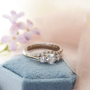 Gold lab-grown diamond engagement ring VIRBO Thumbnail
