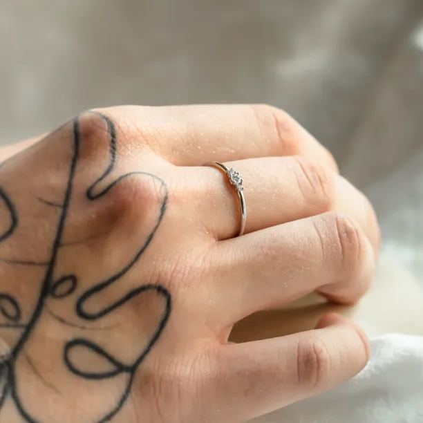 Minimalist ring with lab-grown diamonds HANOI Image