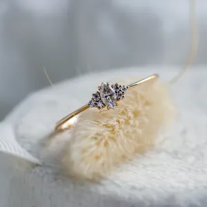 Romantic engagement ring with lab-grown diamonds MILLENIAL Thumbnail