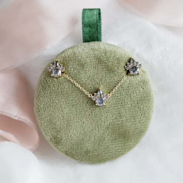 Romantic earrings with salt and pepper diamonds AURA Image
