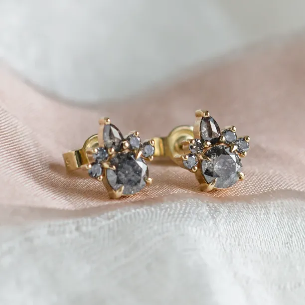 Romantic earrings with salt and pepper diamonds AURA Image
