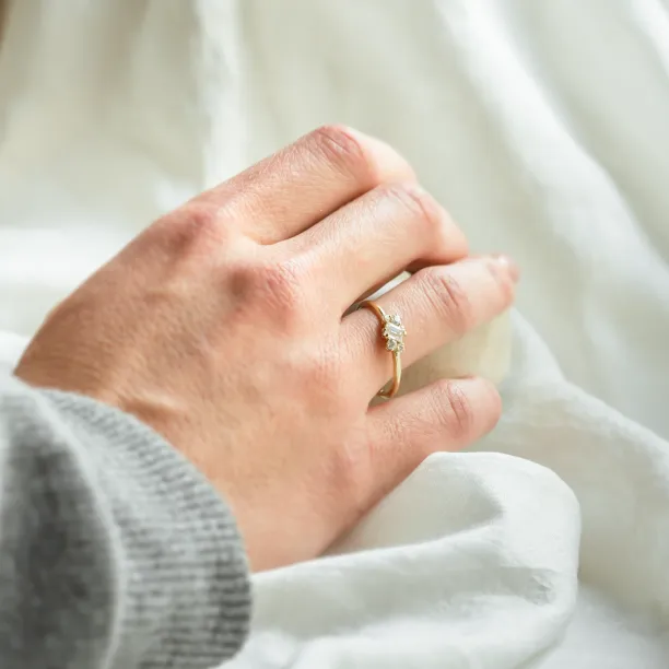 Gold cluster ring with moissanites BERNADETTE Image