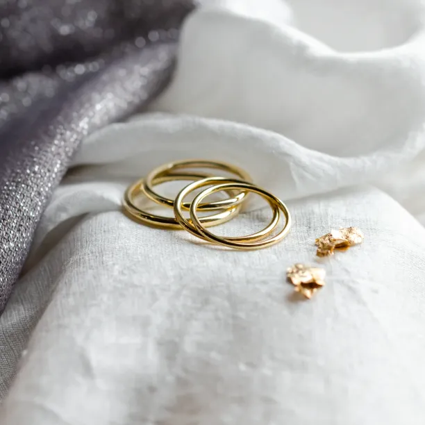 LOBE wedding gold rings Image