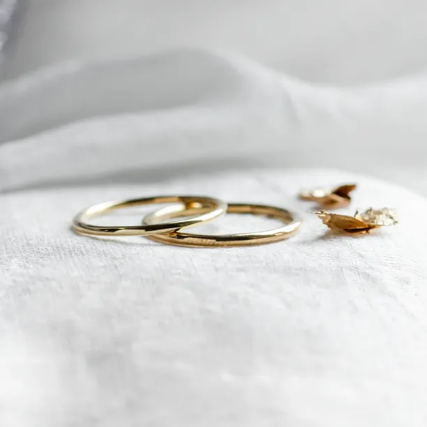 LOBE wedding gold rings Image