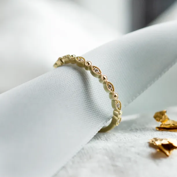 Elegant ring with diamonds in half eternity design and in vintage style CHRISTINA Image