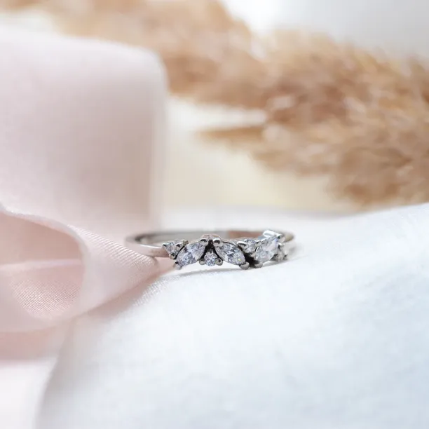 Gold  eternity ring with round and marquise diamonds VALLYS Image