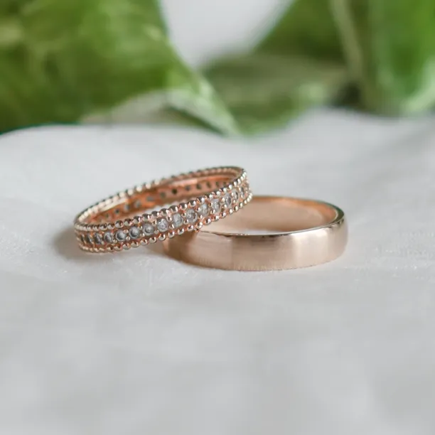 Luxurious diamond wedding rings KNEDE Image