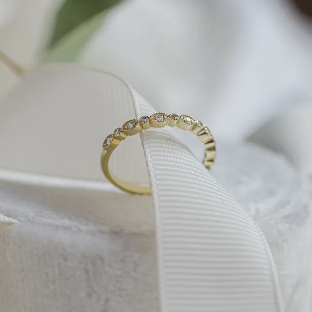 Vintage eternity ring with lab-grown diamonds RIGA Image