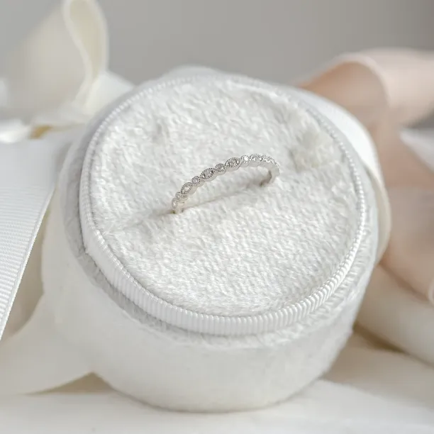 Vintage eternity ring with lab-grown diamonds RIGA Image