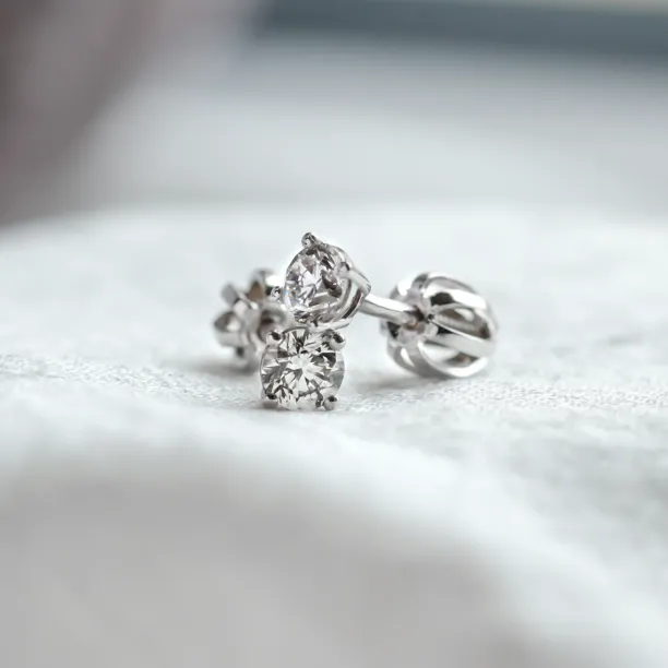 Classic earrings with diamonds ESTELLE Image