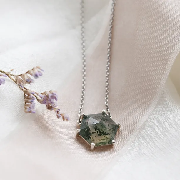 Gold pendant with hexagon moss agate ALISI Image