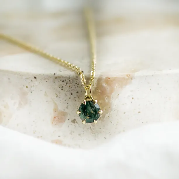 Gold pendant with moss agate MEDA Image