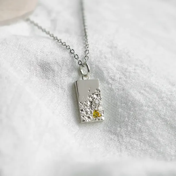 Original pendant with perforation and diamond LIZ Image