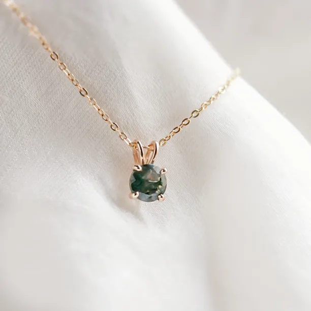 Gold necklace with round moss agate SIOBHAN Image