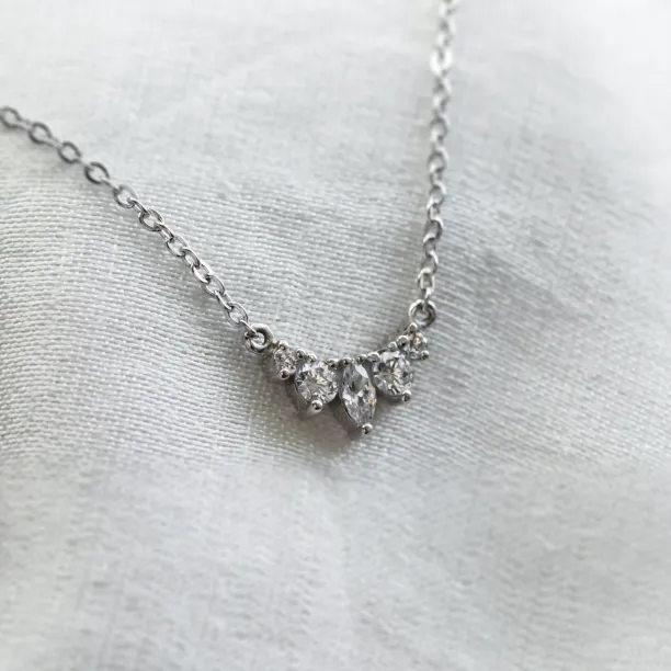 Gold cluster necklace with lab created diamonds JESSICA Image