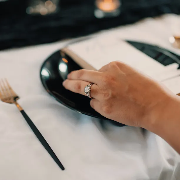 Curved wedding ring with salt'n'pepper diamonds ENZO Image
