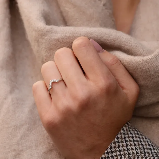 Curved wedding ring with diamonds HARRY Image