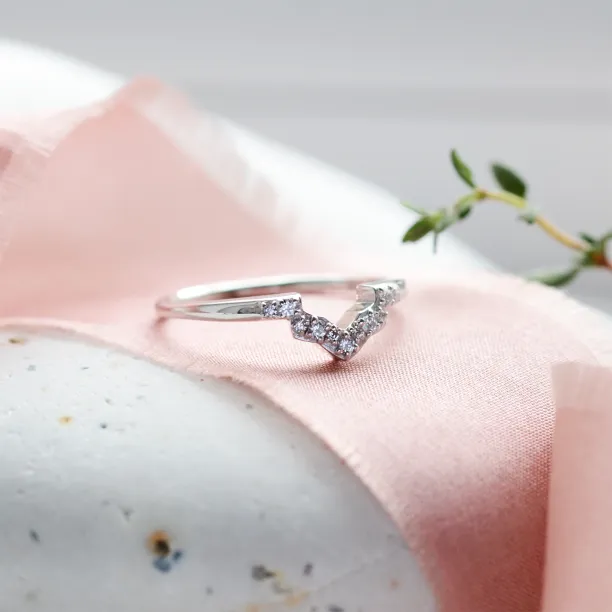 Curved wedding ring with diamonds HARRY Image