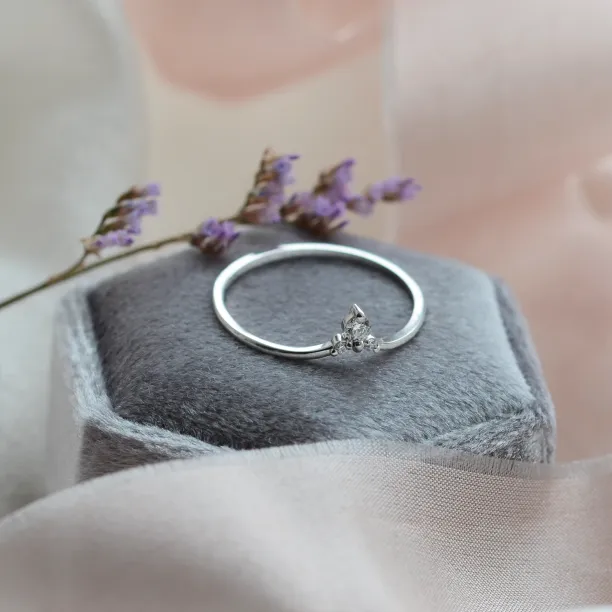 Fine gold ring with diamonds JANIS Image