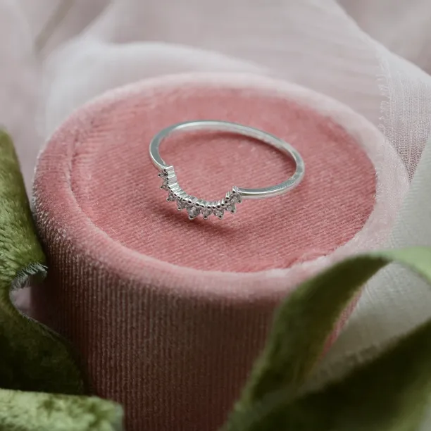 Gold cut-out ring with diamonds ROXY Image