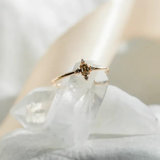 Gold ring with champagne diamond KYLIE Image