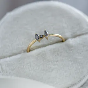 Tiny gold ring with salt and pepper diamonds FREY Thumbnail