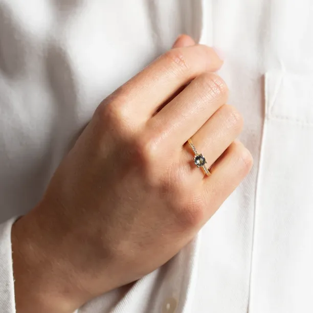 Elegant gold ring with aquamarine and diamonds ELYSIA Image