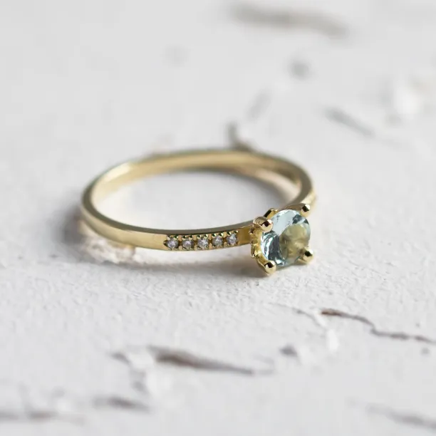 Elegant gold ring with aquamarine and diamonds ELYSIA Image