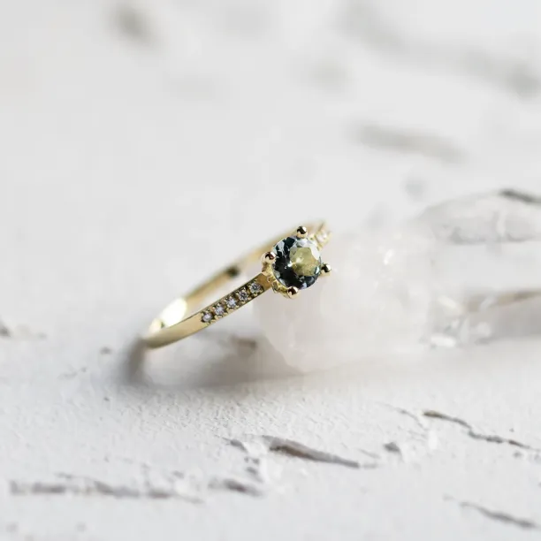 Elegant gold ring with aquamarine and diamonds ELYSIA Image